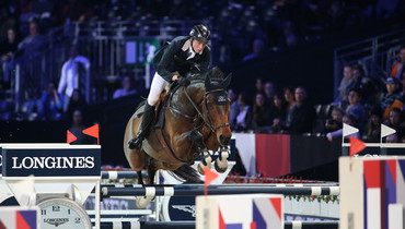 Martin Fuchs wins opening five-star class in Paris