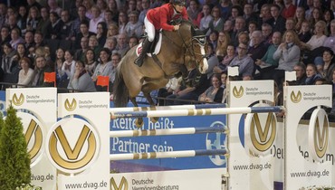 Jörne Sprehe defeats world-class riders in CSI3* Grand Prix of Hessen