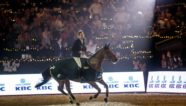 Pieter Devos shows how it’s done in front of his home crowd