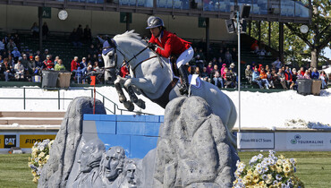 Hough and Zetterman switch horses