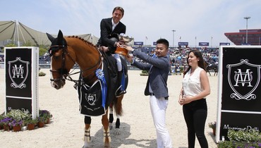 Flying Frenchman Simon Delestre on top in Massimo Dutti Trophy