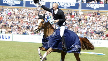 Jerome Guery and Grand Cru van de Rozenberg win the Longines Grand Prix in La Baule