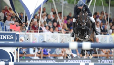 John Whitaker wows the crowds in Saint-Tropez with Longines Grand Prix win