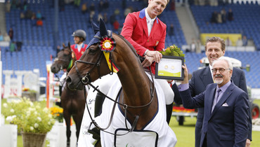 McLain Ward and HH Carlos Z claim their first victory of CHIO Aachen 2016