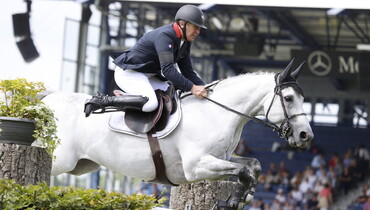 'Bosty' and Pegase du Murier gallop to victory in Prize of AachenMünchener