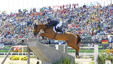 Sydney Une Prince to Katie Dinan