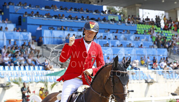 Christian Ahlmann holds on to his lead of the Longinges Ranking