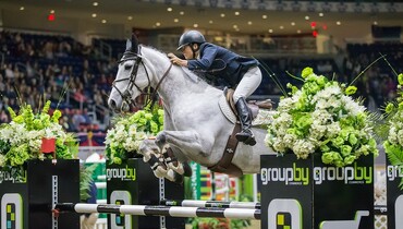 Leslie Howard wins at Royal Horse Show