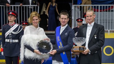 McLain Ward awarded as Leading International Rider in Toronto