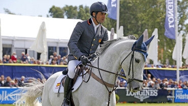 Three shooting stars on this month's Longines Ranking