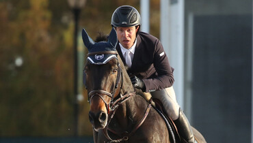 Hardin Towell and Cadence open week two with a win at 2017 Winter Equestrian Festival
