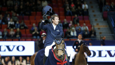Henrik von Eckermann pleases the Swedish crowds with a win