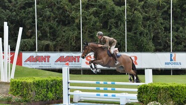 Alberto Zorzi and Living The Dream open last week of Sunshine Tour with a win