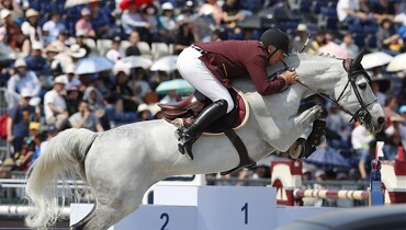 Roger-Yves Bost and Pegase du Murier soar to win CSI5* BMW Trophy in Shanghai