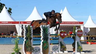 Cassio Rivetti and Ut Majeur de Brecey win CSI4* Prix Intersport in Bourg-en-Bresse