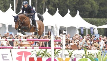 Lorenzo de Luca continues to top LGCT overall standings