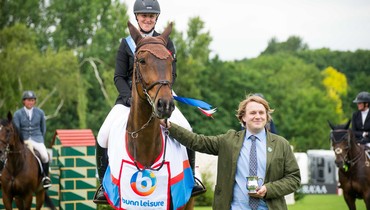 Holly Smith bounces back from break to win at Hickstead