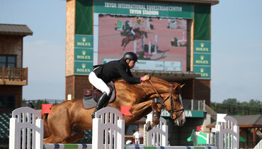Santiago Lambre and Ibabco take win in 1.45m Suncast® Commercial Welcome Stake