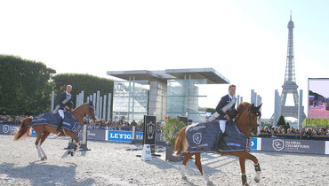 St Tropez Pirates dazzle in Paris