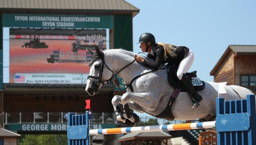 Kristen Vanderveen and Bull Run's Faustino De Tili continue streak to take Suncast® Commercial Welcome Stake