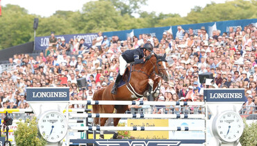Harrie and Emerald sparkle in spectacular double victory