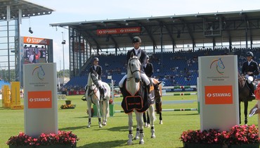 Aachen kicks off with a win for Menezes
