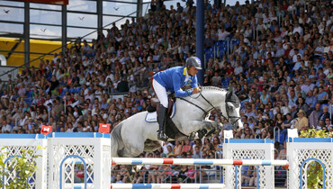 Ahlmann wins Battle of the Titans in Aachen