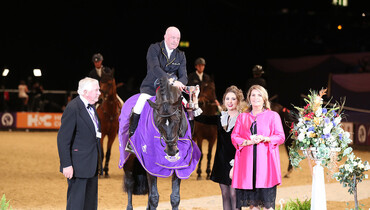 John Whitaker takes the NAEC Stoneleigh Stakes at HOYS