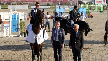 Kevin Jochems and Captain Cooper win CSI3* Grand Prix at Vilamoura Champions Tour