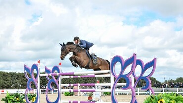 Fredrik Jönsson wins the CSI3* Grand Prix at the Sunshine Tour