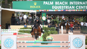 Lucy Deslauriers comes back to win Equinimity WEF Challenge Cup round 12 at 2018 WEF