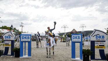 Denis Nielsen risks all and wins at Horses & Dreams in Hagen