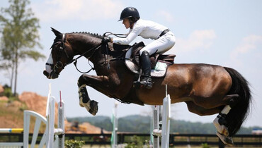 Lacey Gilbertson claims blue on Cobolt in 1.45m Sunday Classic