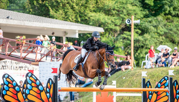 Lucy Deslauriers & Hester finish ahead of Mario Deslauriers & Bardolina 2 at the International Bromont