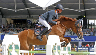 Jeroen Dubbeldam wins Friday's biggest class in Münster