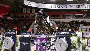 Gudrun Patteet wins the Longines FEI World Cup in Helsinki