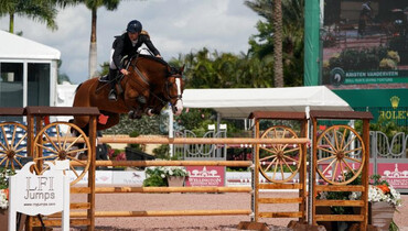 Kristen Vanderveen and Bull Run’s Divine Fortune speed to Douglas Elliman Real Estate Classic victory