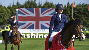 Jodie Hall McAteer wins the Coca Cola Trophy at the Sunshine Tour