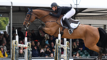 Holly Smith crowned queen of hearts after winning King's Cup