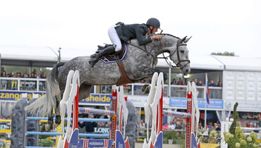 Diamants Aurora to Jessica Mendoza