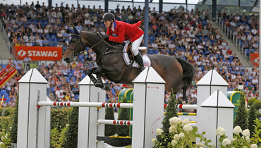 McLain Ward and Noche de Ronda make it an American win in the Allianz Prize at CHIO Aachen