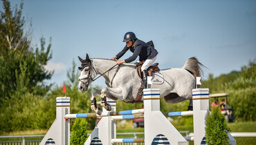 Leslie Howard and Donna Speciale gallop to victory at International Bromont