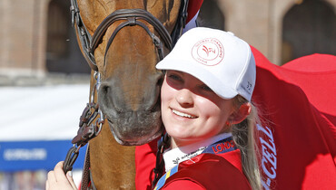 Kasper van het Hellehof to Emily Moffitt