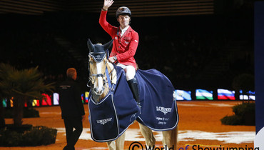 Pius Schwizer shows the way at the first day of the Longines FEI World Cup Final