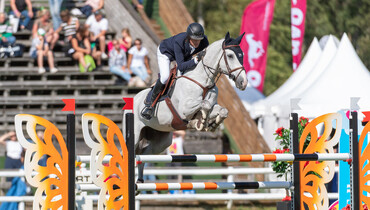 Two new youngsters for Shane Sweetnam