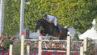 John Whitaker's Argento retires from the sport