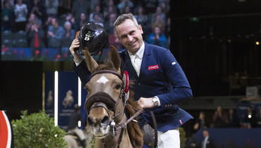 Julien Epaillard and Toupie de la Roque race to the win in the CSI5*-W Anemone Horse Trucks Grand Prix of Amsterdam powered by Stoeterij Sterrehof