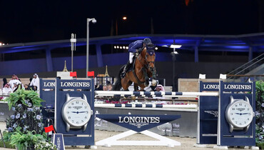 In-form Deusser faces down Devos to clinch Doha win