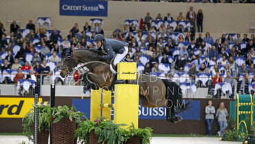 Kent Farrington increases his Longines FEI World Cup lead