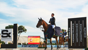 The Spanish anthem plays again at the Autumn MET as Sergio Alvarez Moya wins the CSI2* Grand Prix presented by the Stephex Group